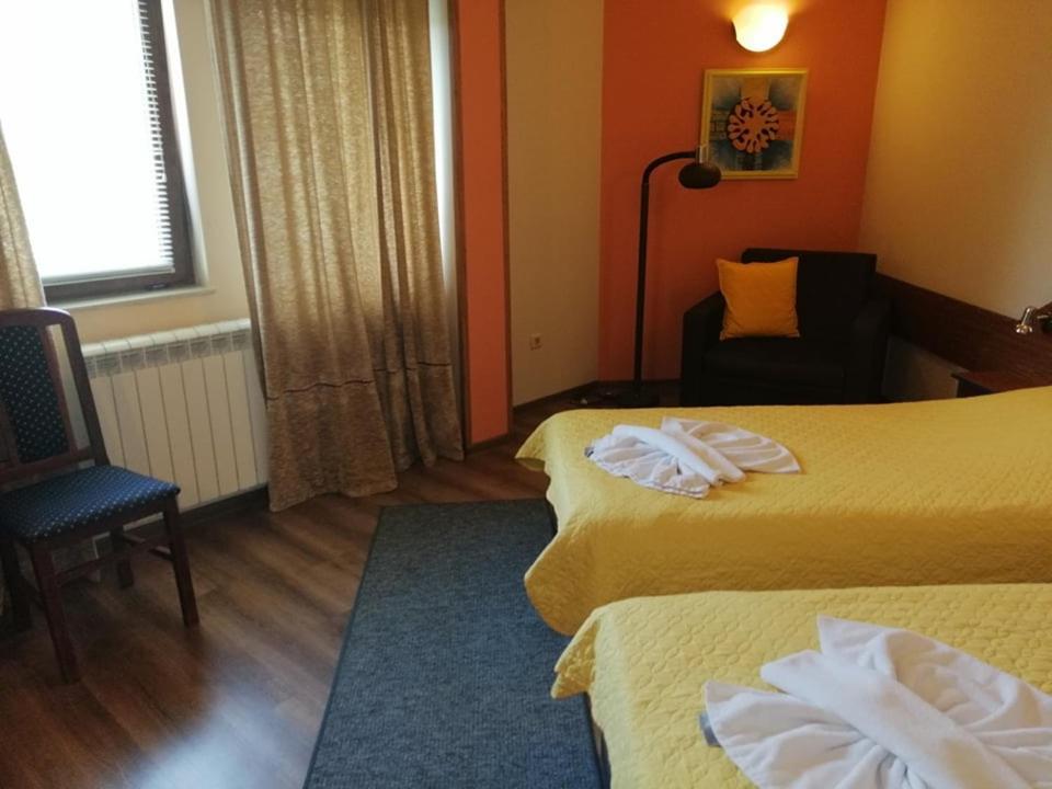 Хотел Омега Stara Zagora Esterno foto