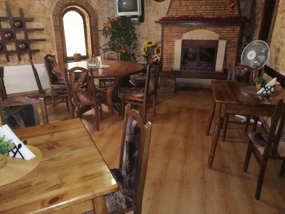 Хотел Омега Stara Zagora Esterno foto